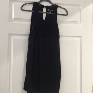 Loft top w crocheted detail